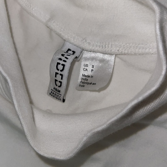 H&M tee - Picture 3 of 3